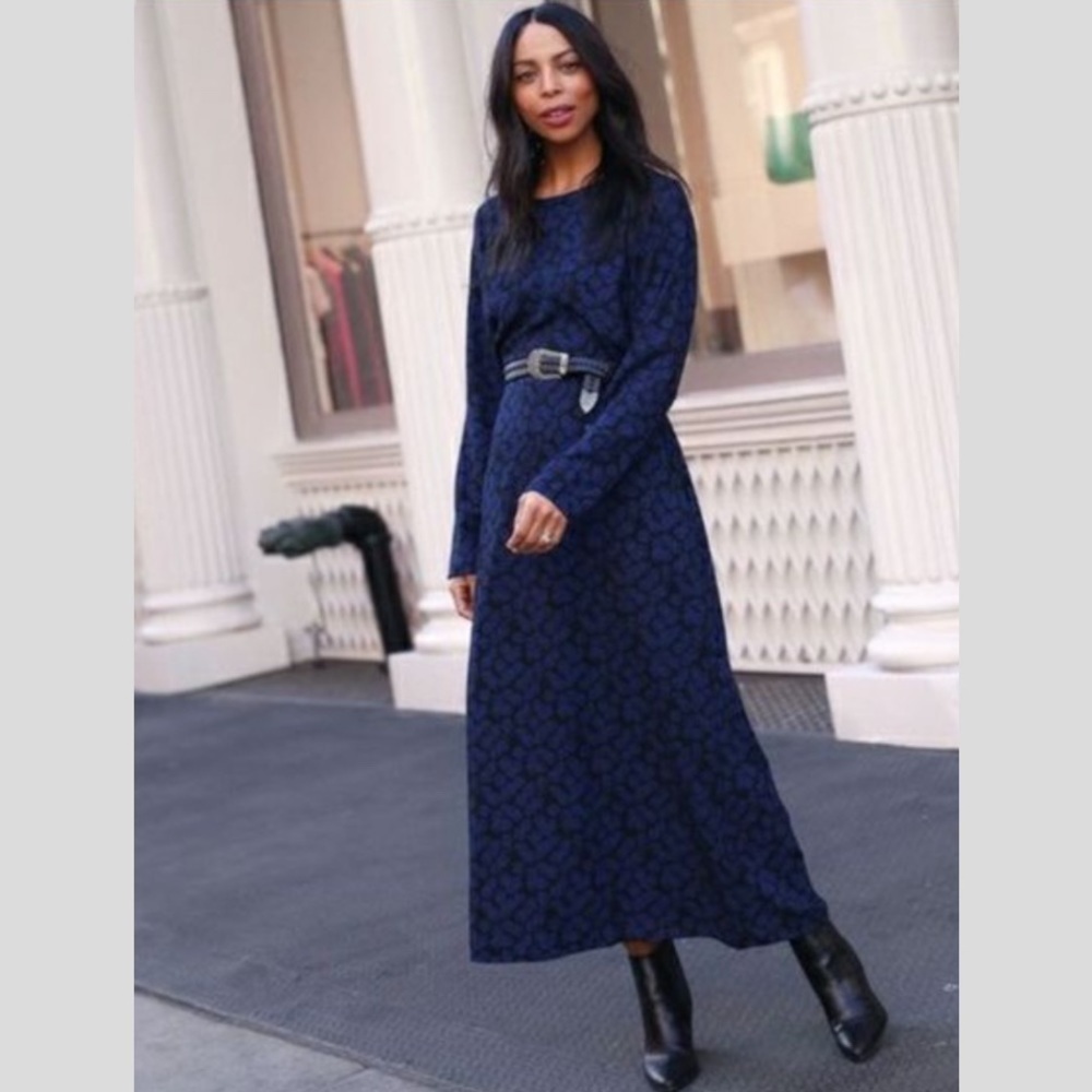 Elizabeth & James Blue Black Floral
Button Back long sleeve prairie Maxi Dress - Picture 10 of 11